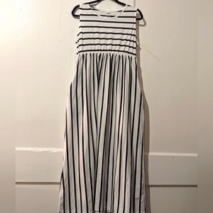Deuyo Sleeveless Black and White Pocket Midi Dress
